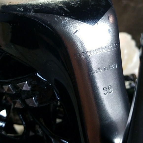 ⬇️PRICE DROP⬇️ Sexy👠💥Burberry Runway Heels💥 - Picture 7 of 8